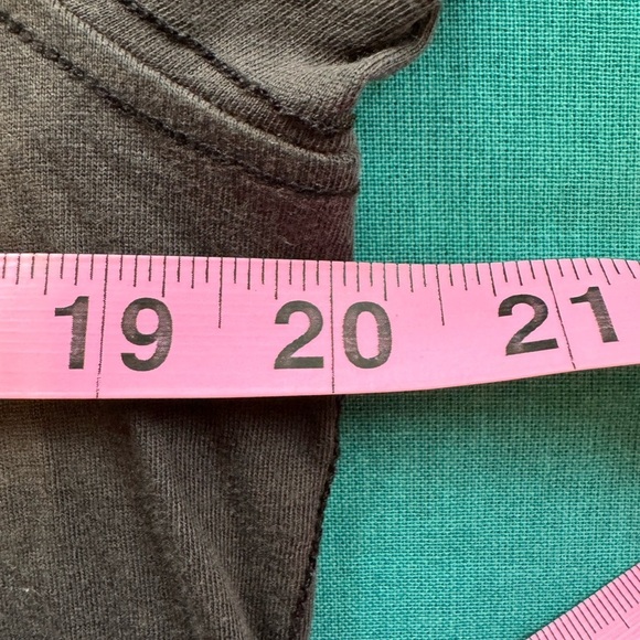 H&M Disney Mickey Mouse Charcoal Gray Distressed Graphic Short Sleeve T-shirt  M - Picture 5 of 6